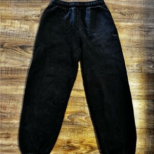 TNA Aritzia Black Joggers Sweatfleece